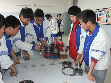 甘肃职业学校汽修专业发展前景分析