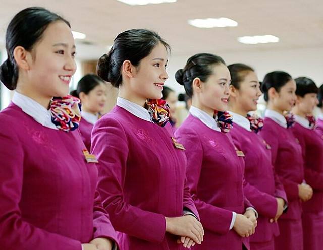 兰州高铁学校告诉你如何应聘乘务员？